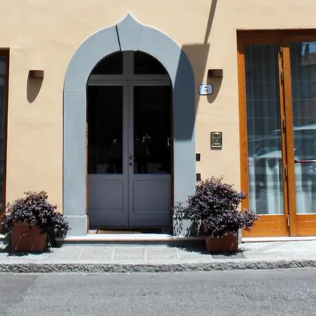 Giugni Hotel