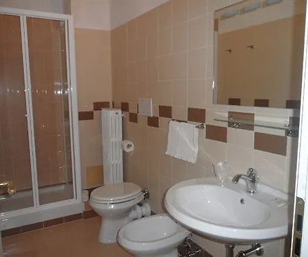 Hotel Giugni 2*