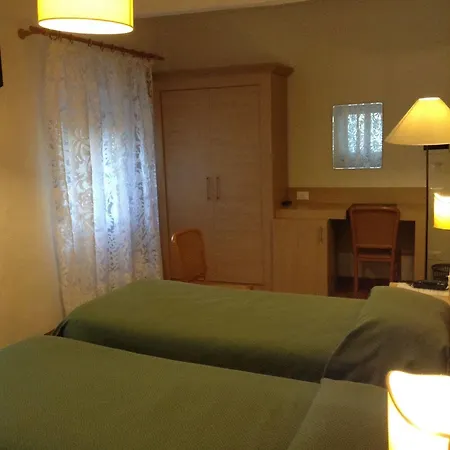 Giugni Hotel 2*